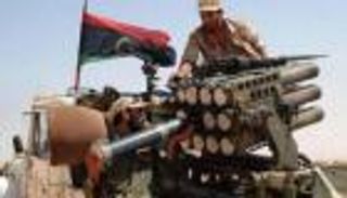 مقتل 11 عسكريا تركيا في استهداف لقاعدة معيتيقة بطرابلس