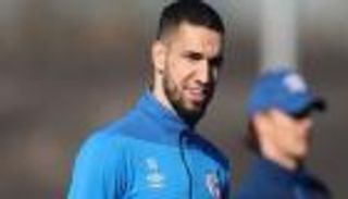 5 مواقف تضع الجزائري بن طالب ضمن أسوأ صفقات شالكه