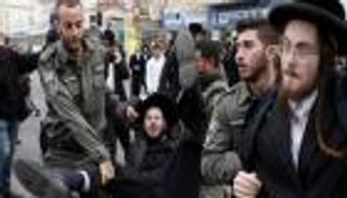 حرب شوارع مع الشرطة.. يوميات "الحريديم" بالحجر الصحي