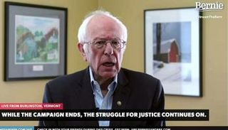  ساندرز خلال مؤتمر عبر الهاتف مع فريق حملته - رويترز