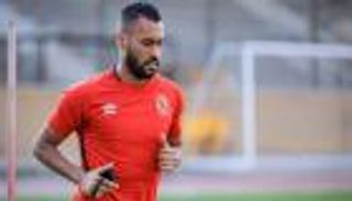 بين الزمالك والاعتزال.. قائد الأهلي يكشف مستقبله