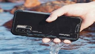 الهاتف الذكي Armor 7E