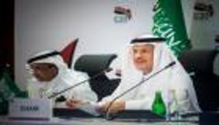 وزير الطاقة السعودي يدعو لتبديد "الضبابية غير المسبوقة" في أسواق النفط