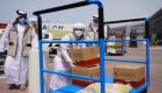 بمناسبة شهر رمضان.. 17 طن تمور إماراتية لأهالي شبوة اليمنية 