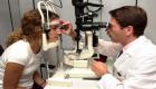 كيف تحافظ على نظرك خلال العزل المنزلي؟.. 9 نصائح