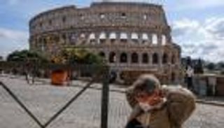 صحف إيطالية: الحكومة تعتزم مد حظر التجوال حتى 3 مايو