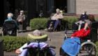 كندا تحقق في وفاة 31 مسنا