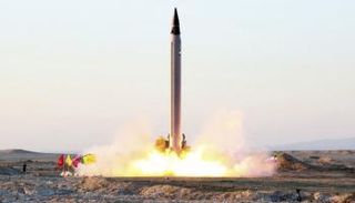 لحظة انطلاق صاروخ - أرشيفية