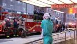 نيويورك تسجل 758 وفاة بكورونا.. وترامب يدفع بـ418 طبيبا