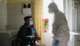 بلدة إيطالية تتحصن بالتكافل لمواجهة كورونا