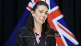 رئيسة وزراء نيوزلندا جاسيندا أرديرن بهرت العالم بإنسانيتها