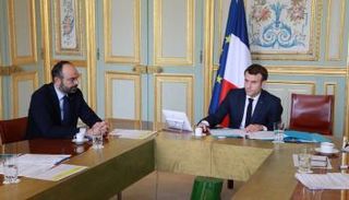 الرئيس الفرنسي إيمانويل ماكرون ورئيس وزرائه إدوارد فيليب