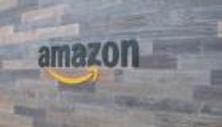 أمازون ترفع لافتة "كامل العدد" في وجه العملاء الجدد  