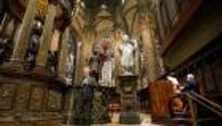 الغناء للأمل.. أندريا بوتشيللي يشدو "وحيدا" في عيد الفصح