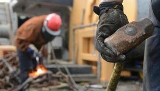 العمال أكثر المتضررين من تداعيات كورونا في إيران