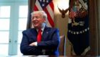 ترامب يطمح في تخفيضات نفطية جديدة من أوبك+