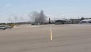 الجيش الليبي يستهدف مراكز سيطرة المليشيات بقاعدة معيتيقة