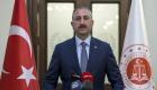 كورونا في تركيا.. وفاة 3 سجناء وعزل مبنى وسط البلاد