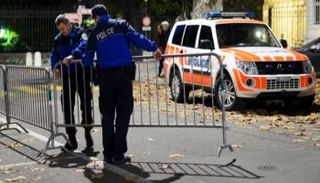 عناصر من الشرطة السويسرية- أ ف ب 