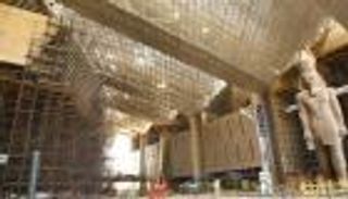 للحد من كورونا.. تخفيض العاملين بالمتحف الكبير في مصر