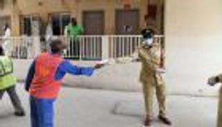 "لا تشيلون هم".. حملة توعوية لدعم العمال في دبي