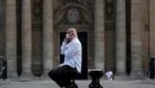 حالات كورونا الحرجة تتراجع في فرنسا.. وتسجيل 5497 إصابة جديدة