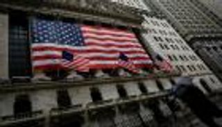 رسائل ترامب بشأن العزل تقفز بالأسهم الأمريكية