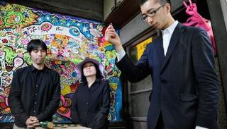 زوجان يابانيان يتممان إجراءات الطلاق