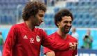 وردة يرد الدين لصلاح ويفضله على ميسي ورونالدو