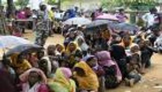 "أنهكهم الجوع".. وفاة 32 من الروهينجا في عرض البحر