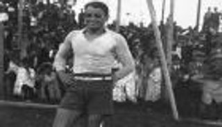 الدنجوان الخارق.. احتكر 3 رياضات وحرمه الحب من المونديال