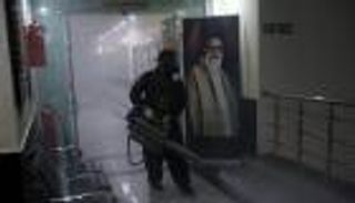 سنوات الفساد الكبير في إيران.. تحذيرات من تبديد طهران "قرض كورونا"