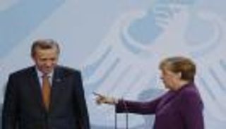 تركيا تتوسع في استهداف الأجانب.. حبس ألماني ومحاكمة ابنته