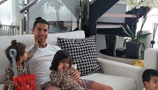 رونالدو في العزل الصحي