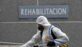 وفيات كورونا في إسبانيا تتجاوز 20 ألفا