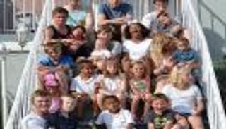 لعنة كورونا تضرب أسرة أمريكية.. أم تنقل الفيروس لـ17 من أبنائها