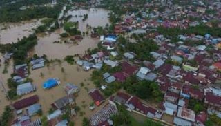 فيضانات تغمر المنازل - أرشيفية