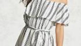 الفستان "الأوف شولدر" يتربع على عرش موضة ربيع 2020