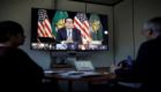 رسالة من "منوشين" للشركات الأمريكية.. 300 مليار دولار في الطريق