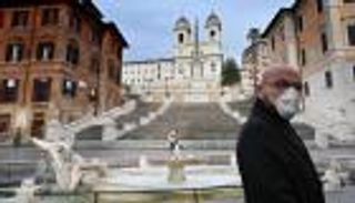 إيطاليا تتطلع بحذر لإنهاء "إغلاق" كورونا الشامل