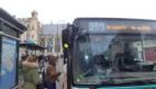 الدراجات والأقعنة الإجبارية.. خطة باريس لإنهاء "حجر كورونا"