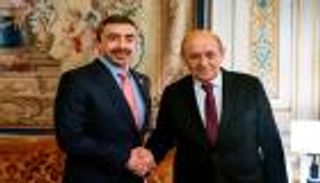 عبدالله بن زايد ولودريان يبحثان هاتفيا سبل مواجهة "كورونا"