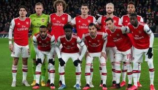 لاعبو أرسنال   