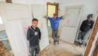 البناء.. وسيلة جديدة للاعبين لمحاربة بطالة كورونا