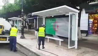 عمليات تعقيم متواصلة لشوارع ومدن الجزائر خشية انتشار كورونا