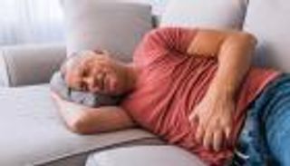 "إمساك الحظر".. حالة صحية فرضها كورونا