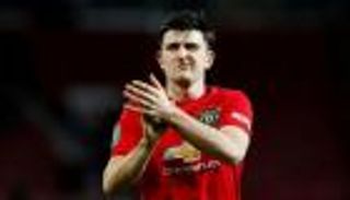 مشجع يفضح كذب قائد مانشستر يونايتد في عزلة كورونا