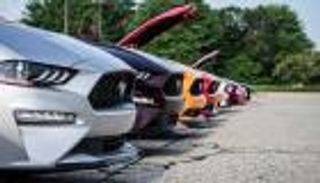 فورد تحتفل بميلاد أيقونتها "موستانج".. مبيعات هائلة