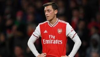 مسعود أوزيل - لاعب أرسنال