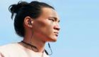 سماعة بلوتوث من "وان بلس".. ضد الأتربة ورذاذ الماء 